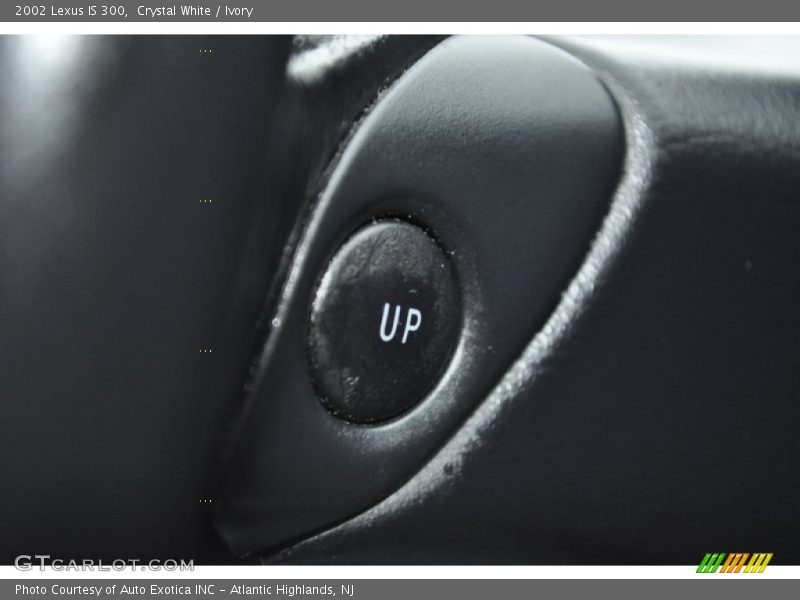 Crystal White / Ivory 2002 Lexus IS 300