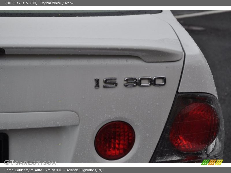 Crystal White / Ivory 2002 Lexus IS 300