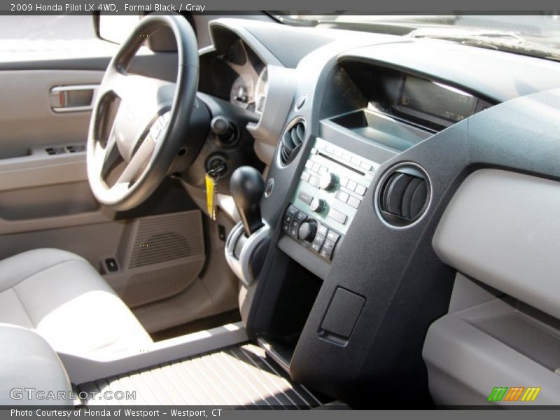 Formal Black / Gray 2009 Honda Pilot LX 4WD