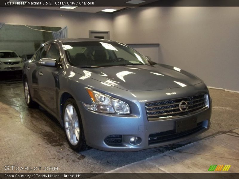 Ocean Gray / Charcoal 2010 Nissan Maxima 3.5 S