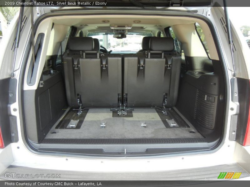  2009 Tahoe LTZ Trunk