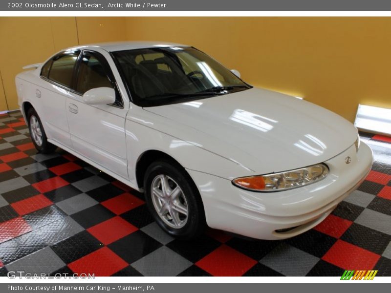 Arctic White / Pewter 2002 Oldsmobile Alero GL Sedan