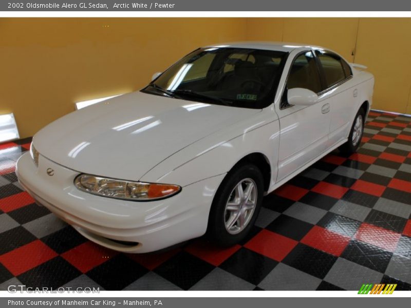 Arctic White / Pewter 2002 Oldsmobile Alero GL Sedan