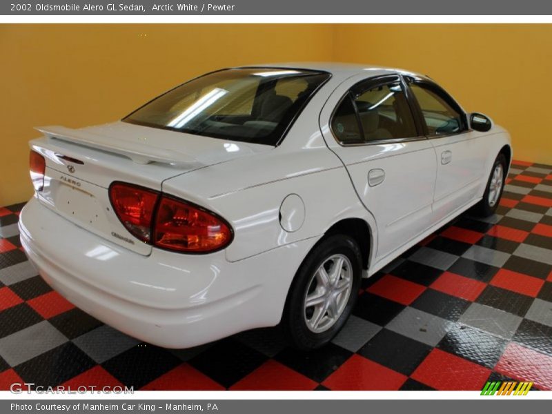 Arctic White / Pewter 2002 Oldsmobile Alero GL Sedan