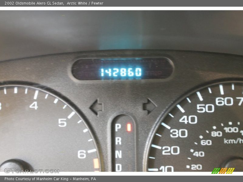 Arctic White / Pewter 2002 Oldsmobile Alero GL Sedan