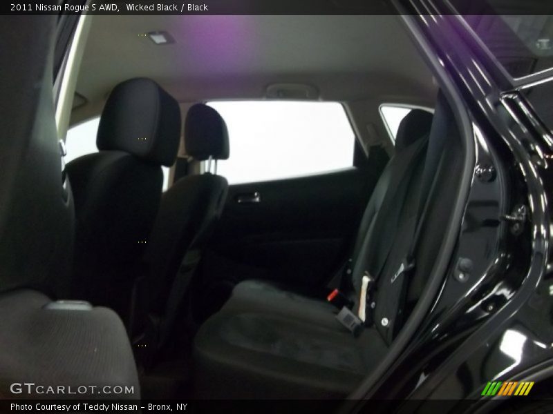 Wicked Black / Black 2011 Nissan Rogue S AWD