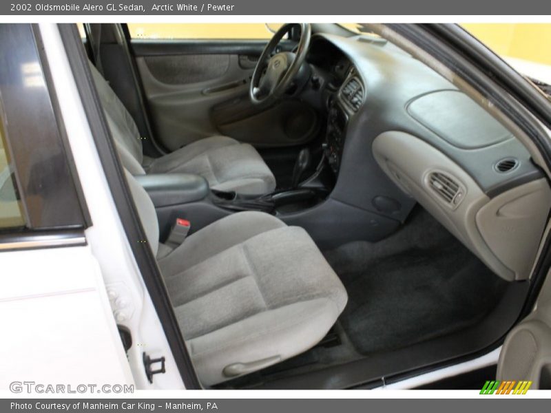Arctic White / Pewter 2002 Oldsmobile Alero GL Sedan