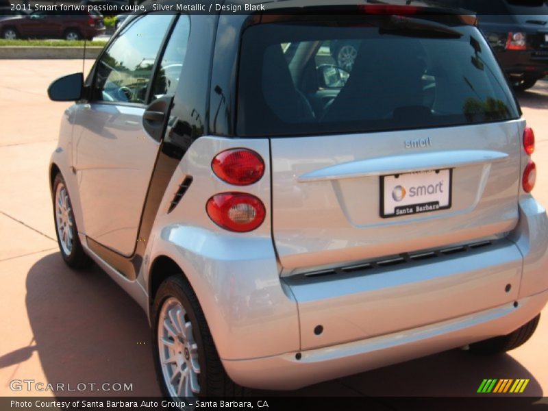 Silver Metallic / Design Black 2011 Smart fortwo passion coupe