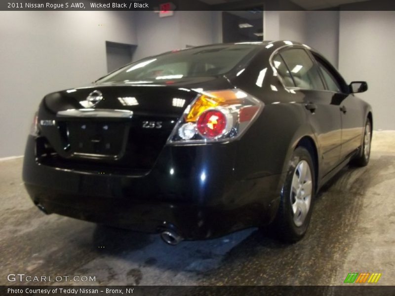 Wicked Black / Black 2011 Nissan Rogue S AWD
