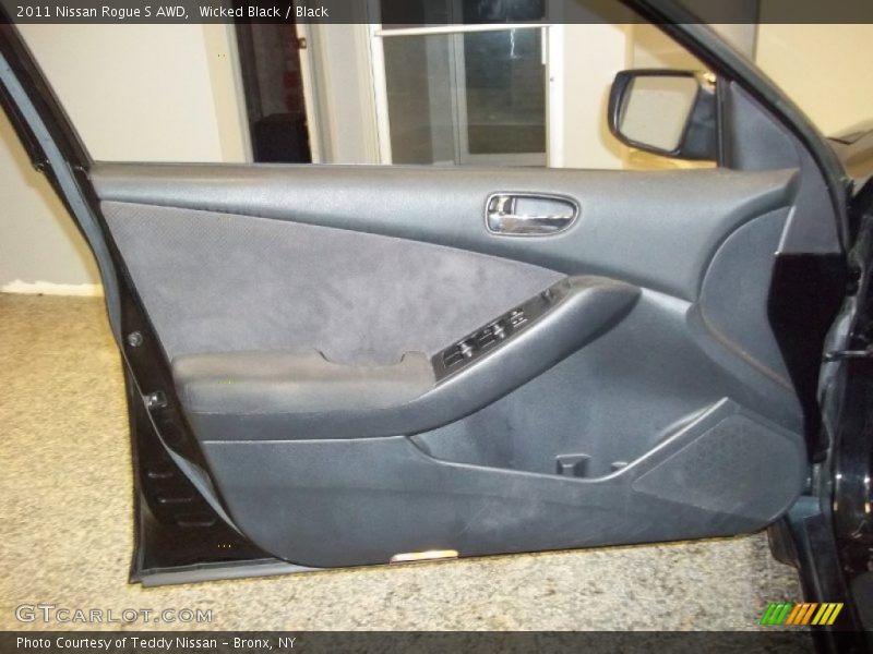 Wicked Black / Black 2011 Nissan Rogue S AWD