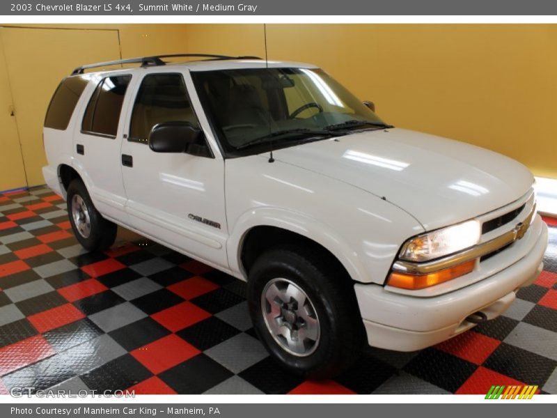 Summit White / Medium Gray 2003 Chevrolet Blazer LS 4x4