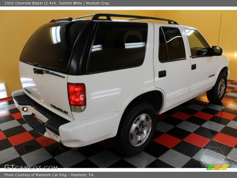 Summit White / Medium Gray 2003 Chevrolet Blazer LS 4x4