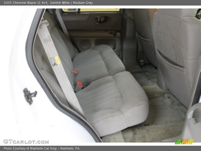 Summit White / Medium Gray 2003 Chevrolet Blazer LS 4x4