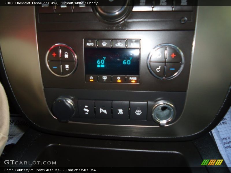 Controls of 2007 Tahoe Z71 4x4