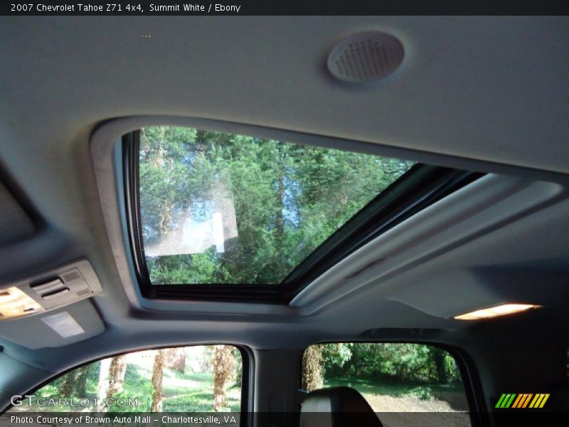 Sunroof of 2007 Tahoe Z71 4x4