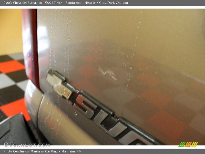 Sandalwood Metallic / Gray/Dark Charcoal 2003 Chevrolet Suburban 1500 LT 4x4