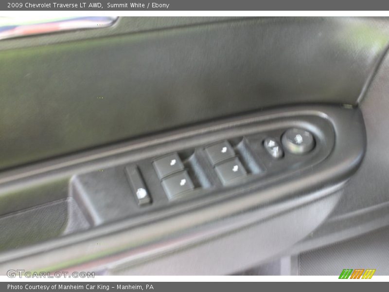 Summit White / Ebony 2009 Chevrolet Traverse LT AWD