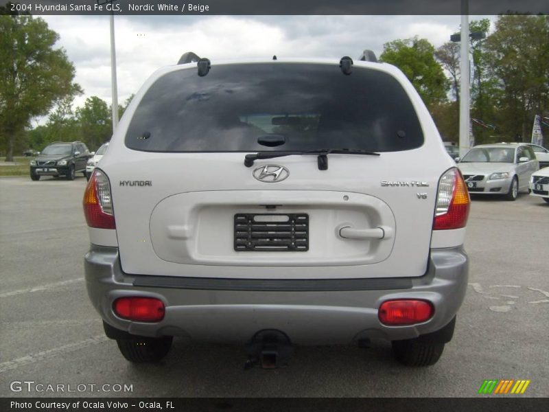 Nordic White / Beige 2004 Hyundai Santa Fe GLS
