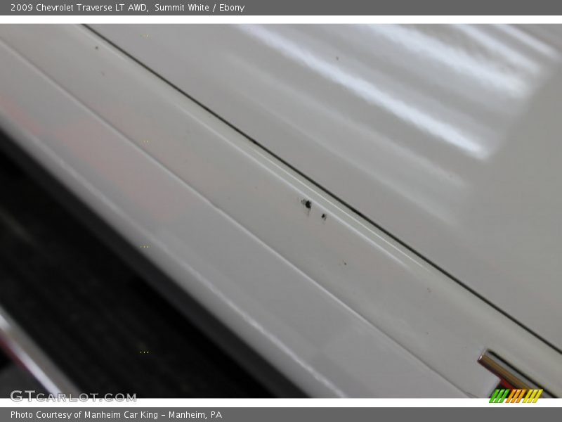 Summit White / Ebony 2009 Chevrolet Traverse LT AWD
