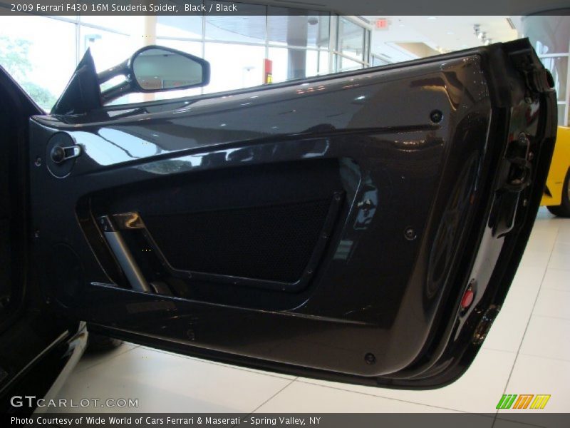 Door Panel of 2009 F430 16M Scuderia Spider