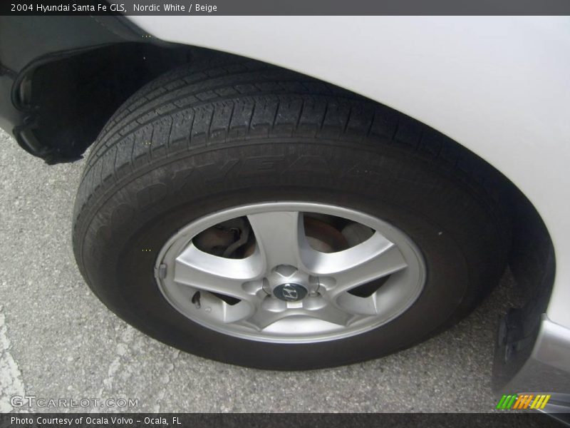 Nordic White / Beige 2004 Hyundai Santa Fe GLS