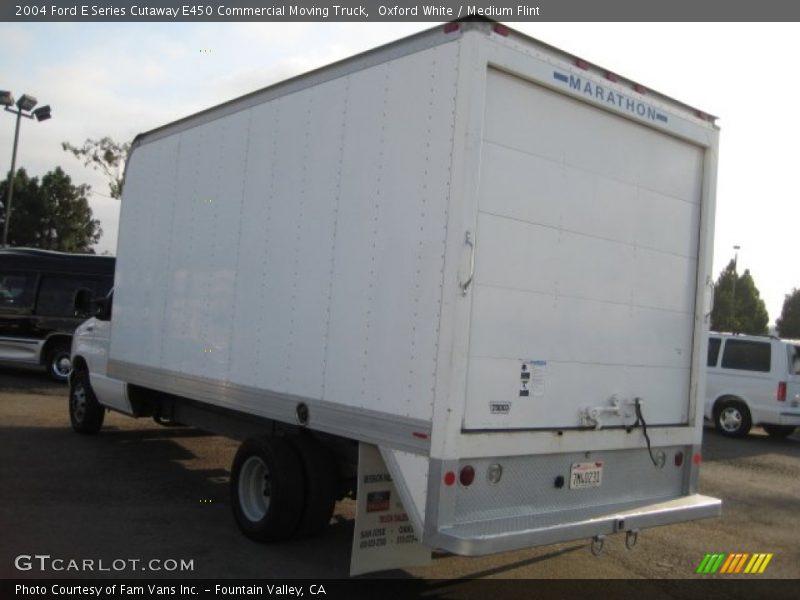 Oxford White / Medium Flint 2004 Ford E Series Cutaway E450 Commercial Moving Truck
