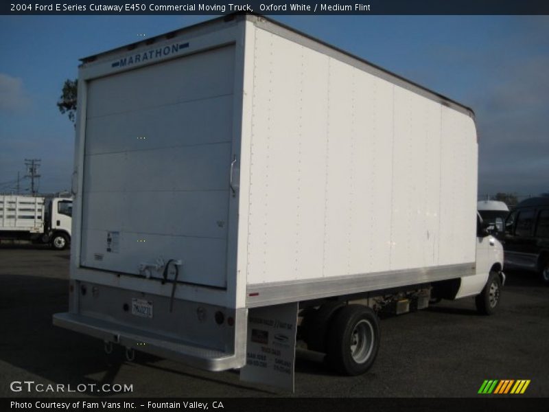 Oxford White / Medium Flint 2004 Ford E Series Cutaway E450 Commercial Moving Truck