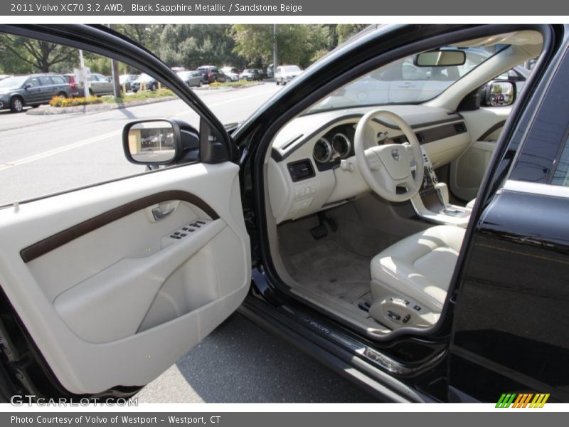 Black Sapphire Metallic / Sandstone Beige 2011 Volvo XC70 3.2 AWD