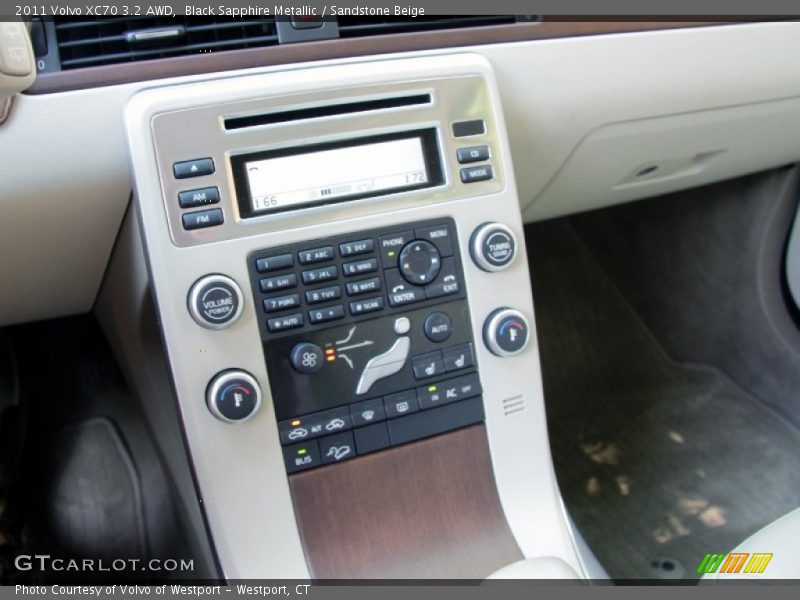 Black Sapphire Metallic / Sandstone Beige 2011 Volvo XC70 3.2 AWD