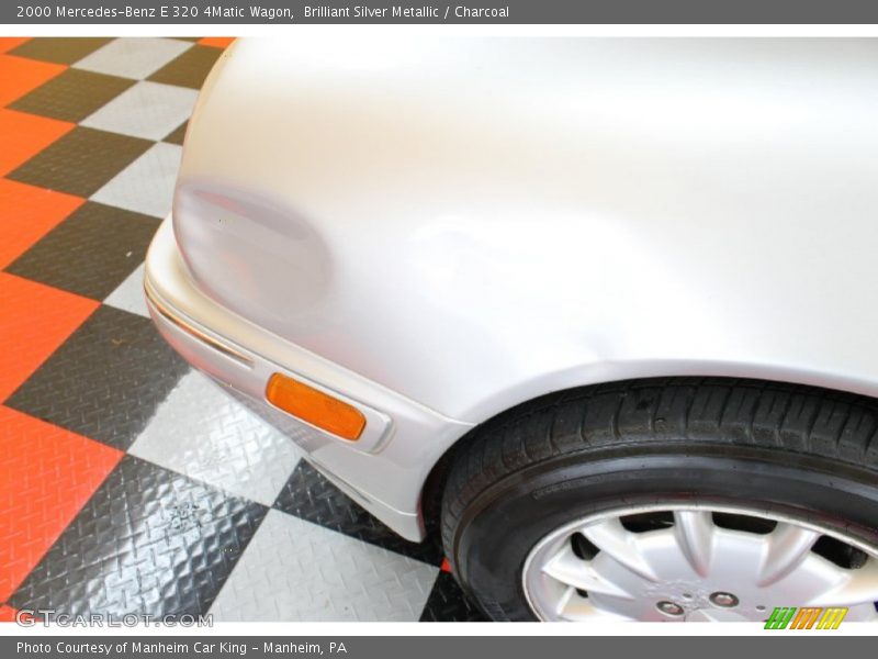 Brilliant Silver Metallic / Charcoal 2000 Mercedes-Benz E 320 4Matic Wagon
