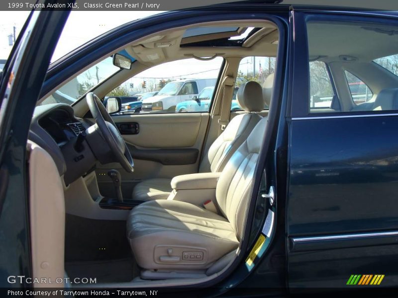Classic Green Pearl / Ivory 1999 Toyota Avalon XLS