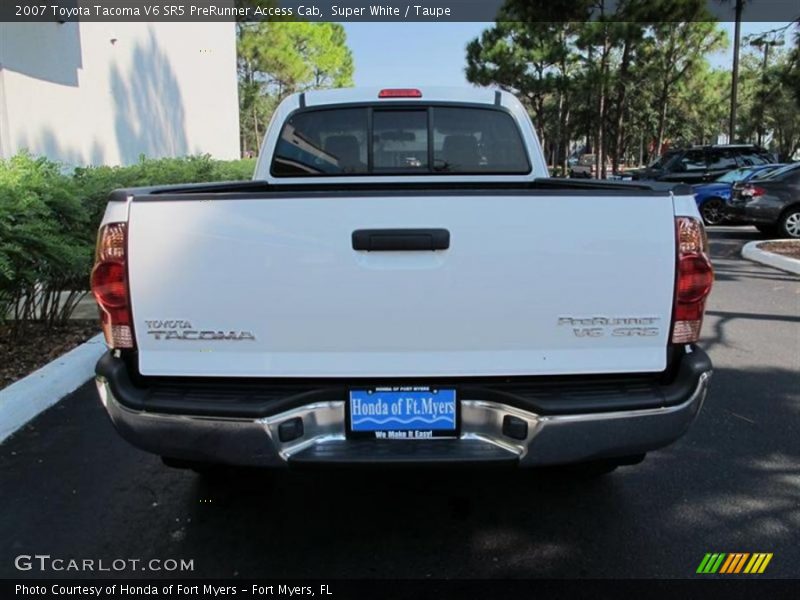 Super White / Taupe 2007 Toyota Tacoma V6 SR5 PreRunner Access Cab