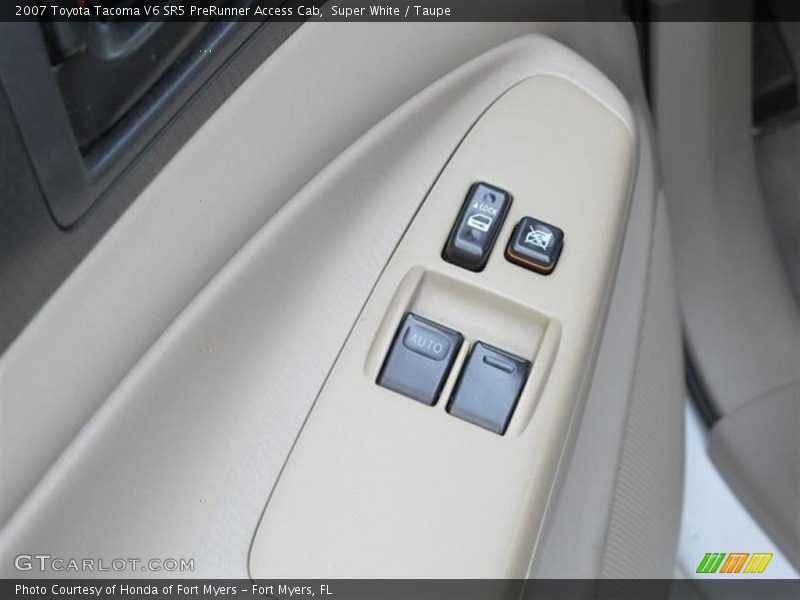 Super White / Taupe 2007 Toyota Tacoma V6 SR5 PreRunner Access Cab
