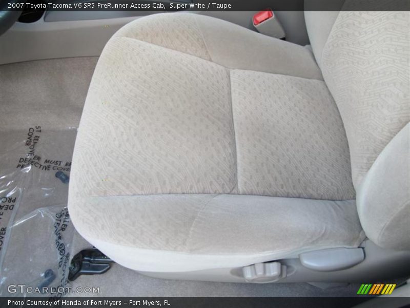 Super White / Taupe 2007 Toyota Tacoma V6 SR5 PreRunner Access Cab