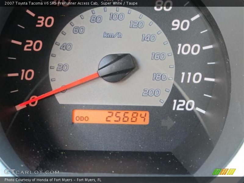 Super White / Taupe 2007 Toyota Tacoma V6 SR5 PreRunner Access Cab
