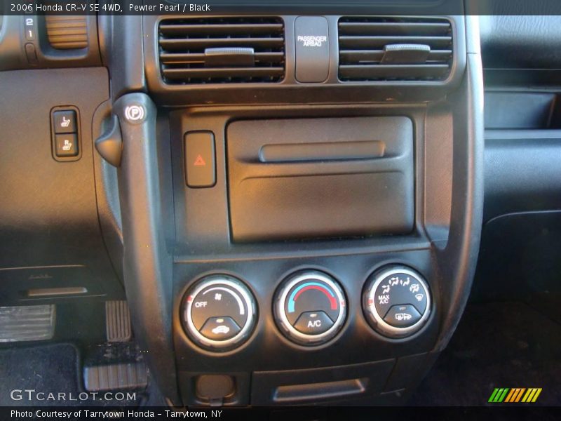 Pewter Pearl / Black 2006 Honda CR-V SE 4WD