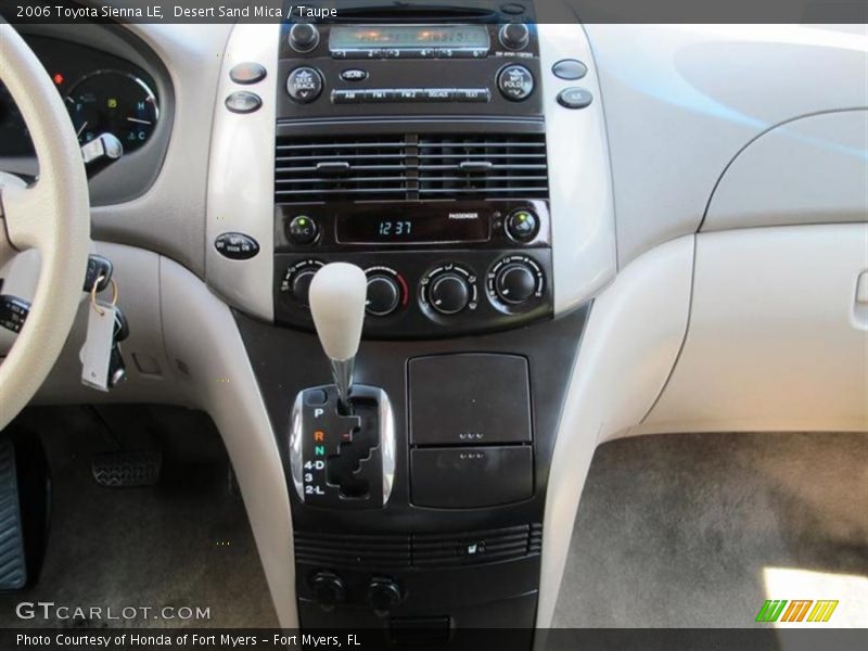 Desert Sand Mica / Taupe 2006 Toyota Sienna LE