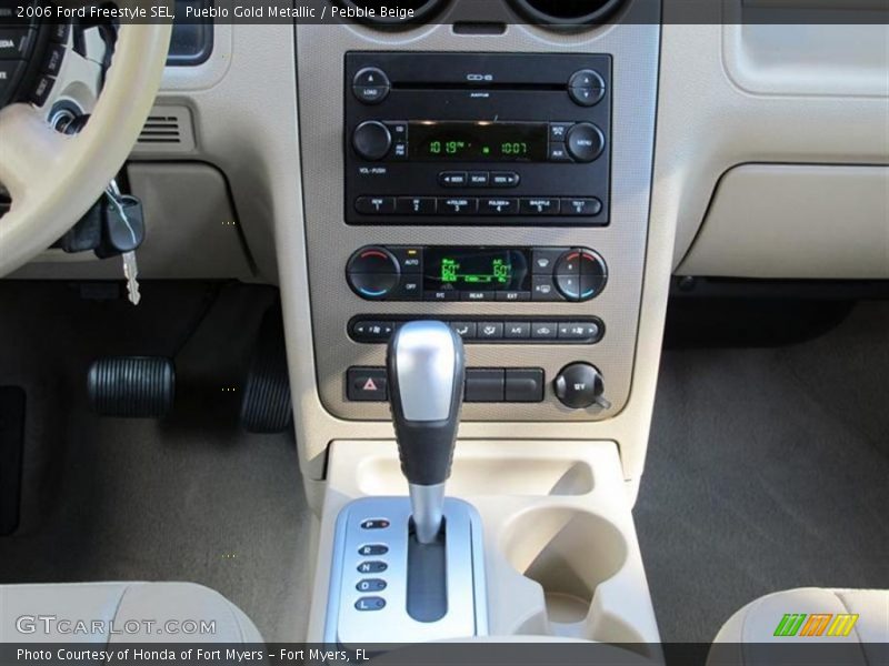 Pueblo Gold Metallic / Pebble Beige 2006 Ford Freestyle SEL
