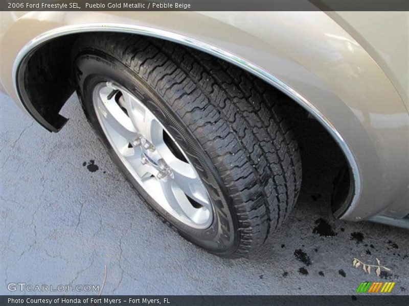 Pueblo Gold Metallic / Pebble Beige 2006 Ford Freestyle SEL