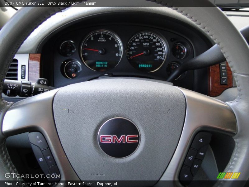 Onyx Black / Light Titanium 2007 GMC Yukon SLE