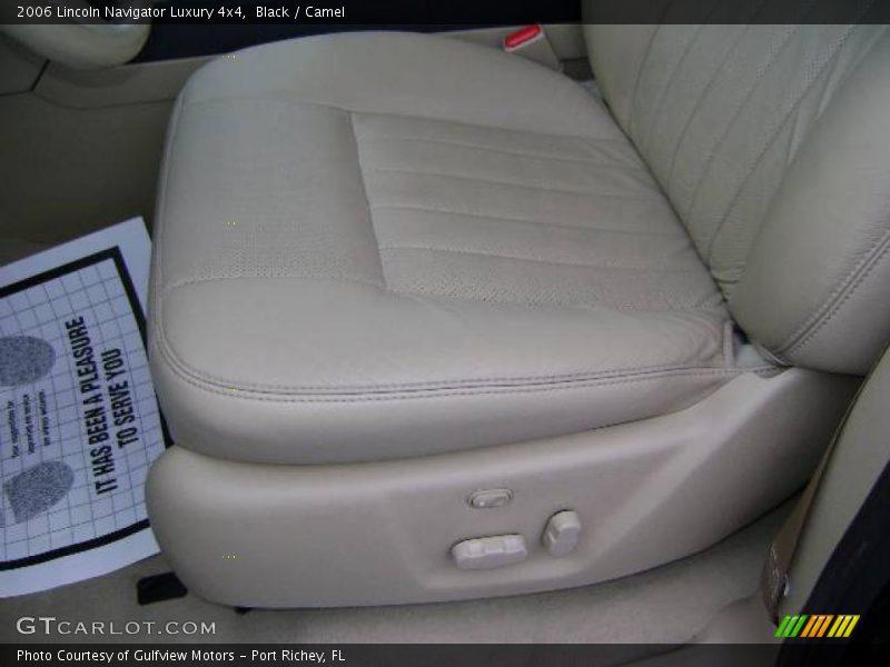 Black / Camel 2006 Lincoln Navigator Luxury 4x4