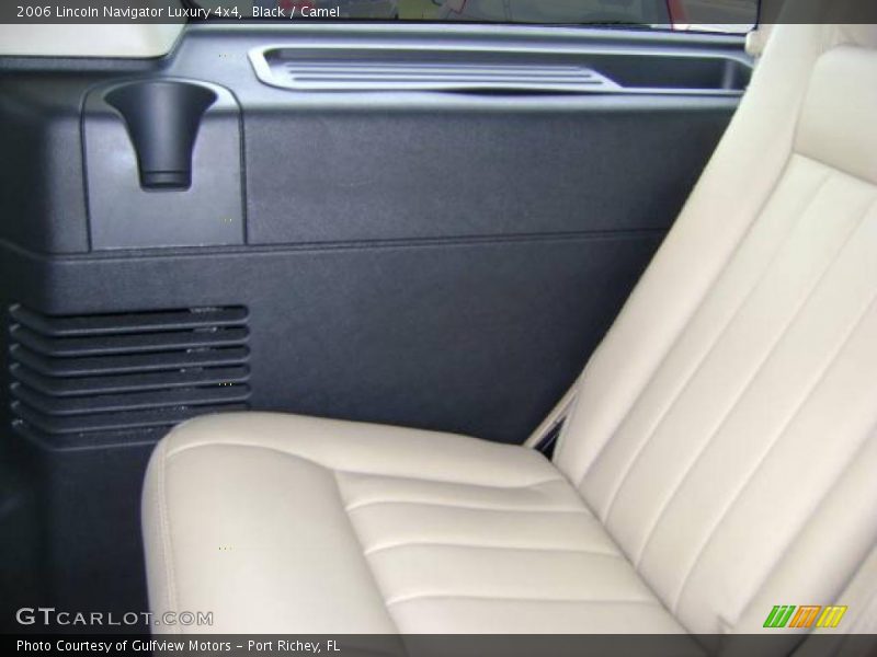 Black / Camel 2006 Lincoln Navigator Luxury 4x4