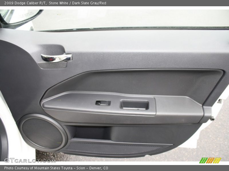 Door Panel of 2009 Caliber R/T