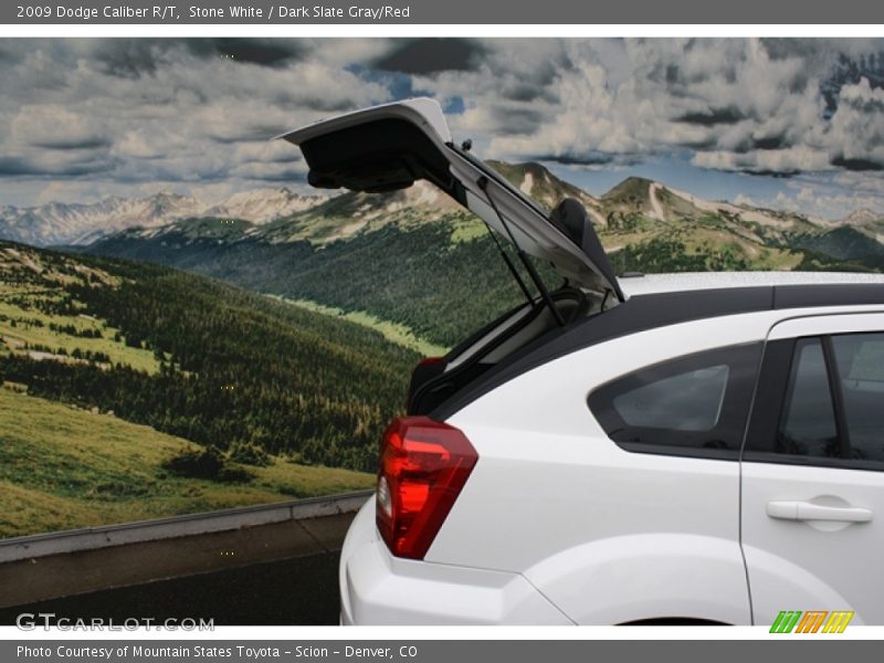 Stone White / Dark Slate Gray/Red 2009 Dodge Caliber R/T