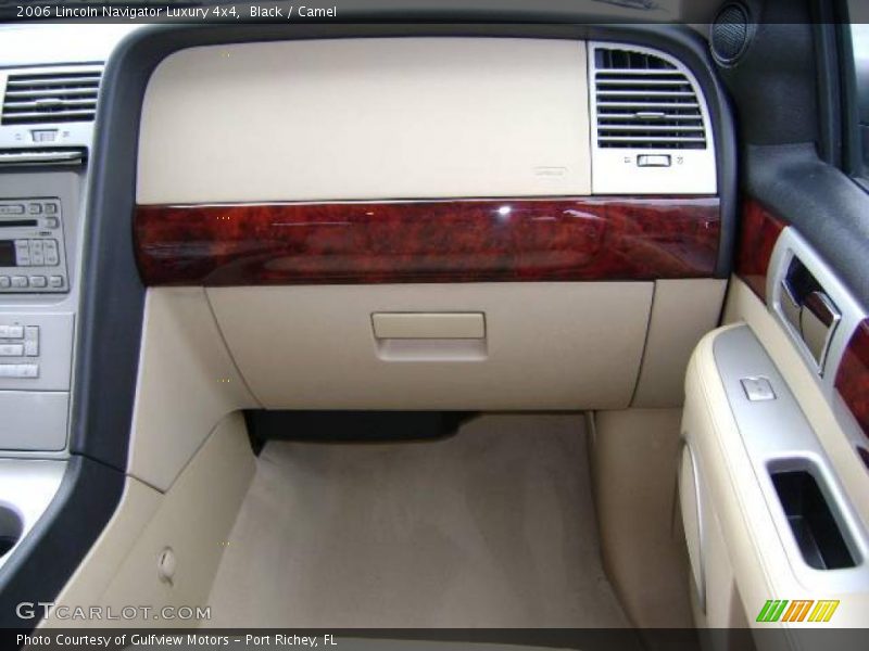Black / Camel 2006 Lincoln Navigator Luxury 4x4