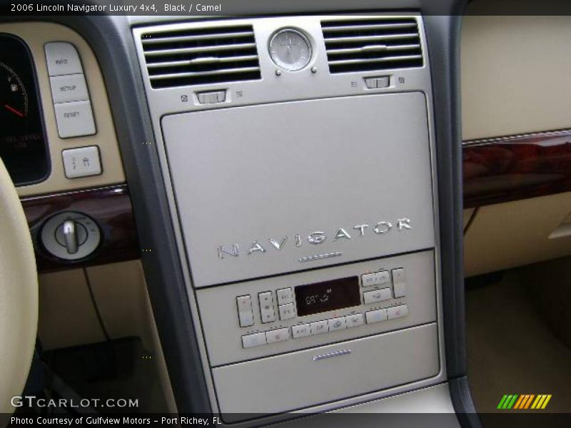 Black / Camel 2006 Lincoln Navigator Luxury 4x4