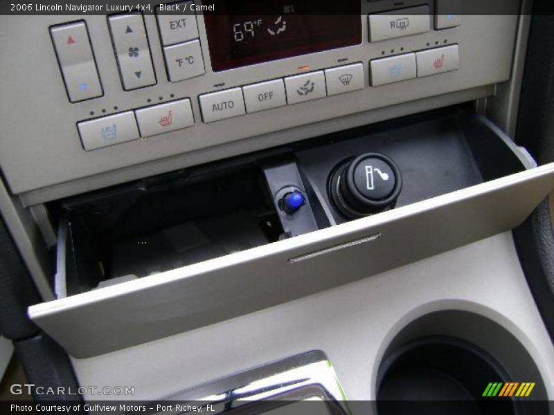 Black / Camel 2006 Lincoln Navigator Luxury 4x4