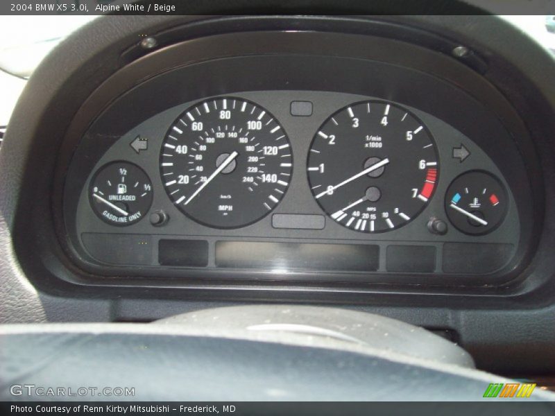 Alpine White / Beige 2004 BMW X5 3.0i