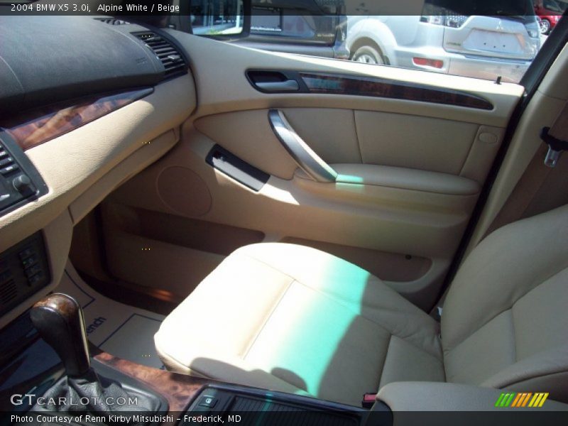 Alpine White / Beige 2004 BMW X5 3.0i