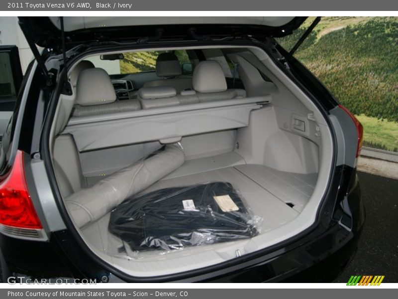Black / Ivory 2011 Toyota Venza V6 AWD